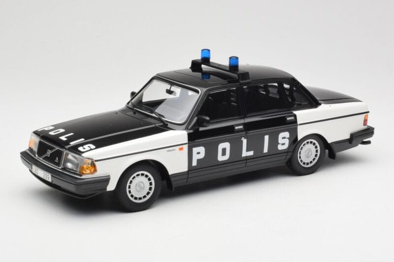 Volvo 240 GL Polis Sweden Czarny Minichamps 1:18 155171497 Metal