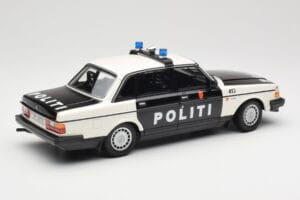 Volvo 240 GL Politi Norway Czarny Minichamps 1:18 155171496 Metal — zdjęcie 2 z 6