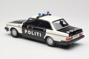 Volvo 240 GL Politi Norway Czarny Minichamps 1:18 155171496 Metal — zdjęcie 5 z 6