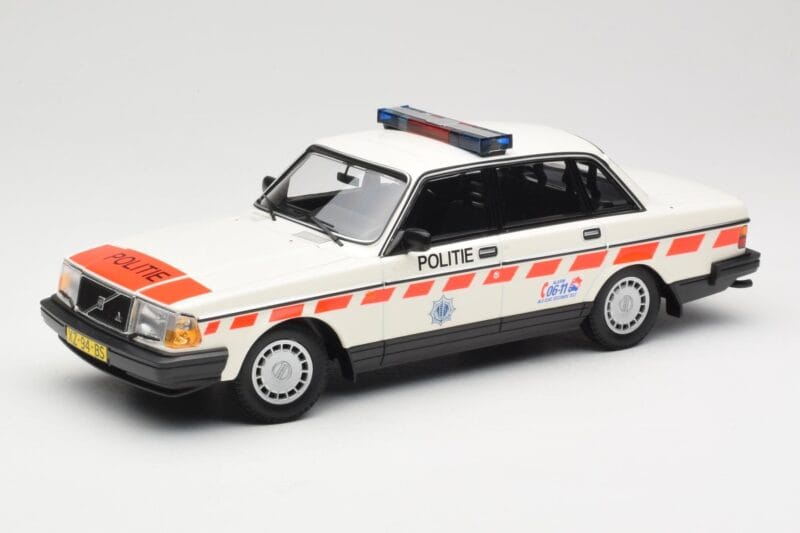 Volvo 240 GL Politie Netherlands Minichamps 1:18 155171498 Metal