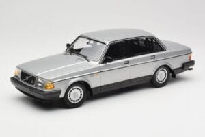Volvo 240 GL Srebrny Minichamps 1:18 155171408 Metal