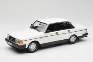 Volvo 240 GL Biały Minichamps 1:18 155171402 Metal
