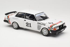Volvo 240 Turbo #21 P. Stureson DTM Winner Wunstorf 1985 AUTOart 1:18 88592 Metal — zdjęcie 6 z 8