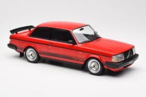Volvo 240 Turbo Czerwony Custom IXO 1:18 18CMC177 Metal — zdjęcie 4 z 5