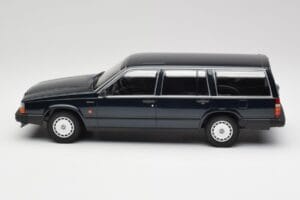 Volvo 740 GL Kombi Ciemnozielony Metalik Minichamps 1:18 155171771 Metal — zdjęcie 3 z 6