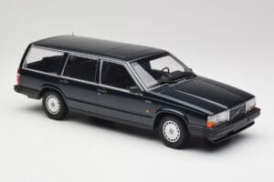 Volvo 740 GL Kombi Ciemnozielony Metalik Minichamps 1:18 155171771 Metal — zdjęcie 4 z 6