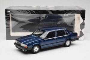 Volvo 740 GL Dark Blue Metallic Minichamps 1:18 155171701 Metal — zdjęcie 6 z 6