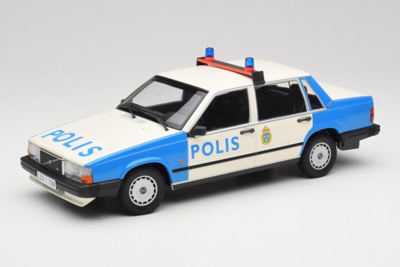 Volvo 740 GL Szwedzka Policja Minichamps 1:18 155171791 Metal