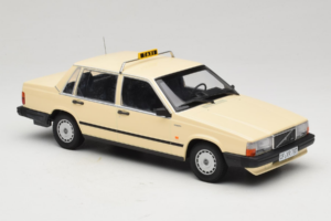 Volvo 740 GL Taxi Niemcy Minichamps 1:18 155171792 Metal — zdjęcie 4 z 6