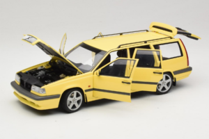 Volvo 850 T-5R Kombi Cream Yellow AUTOart 1:18 79506 Metal — zdjęcie 2 z 8