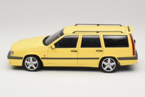 Volvo 850 T-5R Kombi Cream Yellow AUTOart 1:18 79506 Metal — zdjęcie 4 z 8