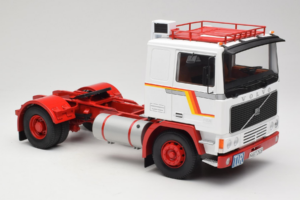 Volvo F12 Biały Czerwony Road Kings 1:18 RK180031 Metal — zdjęcie 6 z 8
