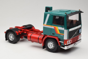 Volvo F1220 Zielony Czerwony Road Kings 1:18 RK180032 Metal — zdjęcie 6 z 8