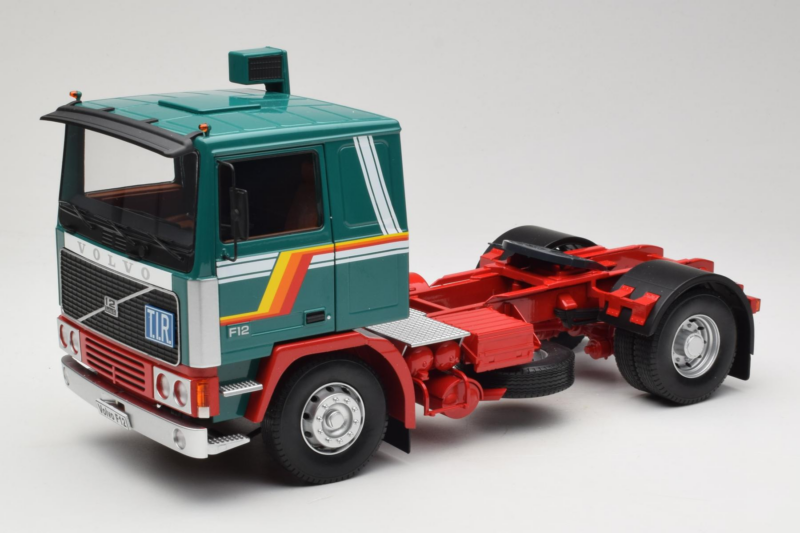 Volvo F1220 Zielony Czerwony Road Kings 1:18 RK180032 Metal