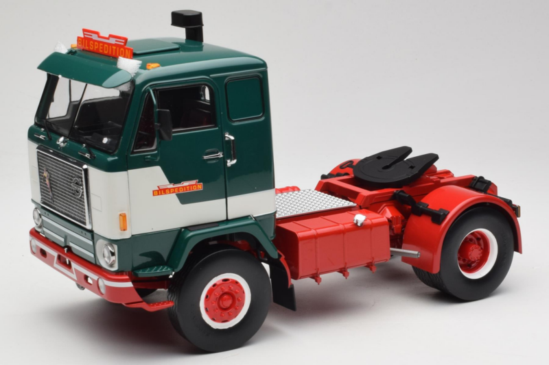 Volvo F88 Bilspedition Zielony Biały MCG 1:18 MCG18139 Metal