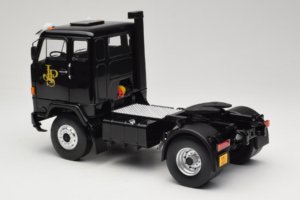 Volvo F88 John Player Special Black MCG 1:18 MCG18217 Metal — zdjęcie 7 z 8