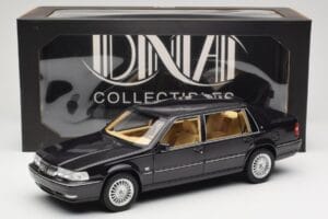 Volvo S90 Royal Violet DNA 1:18 DNA000089 Metal — zdjęcie 6 z 6