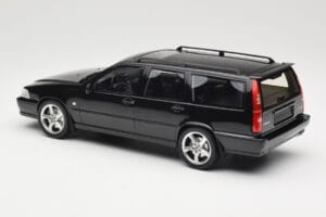 Volvo V70 R P80 Czarny DNA 1:18 DNA000232 Metal — zdjęcie 5 z 6