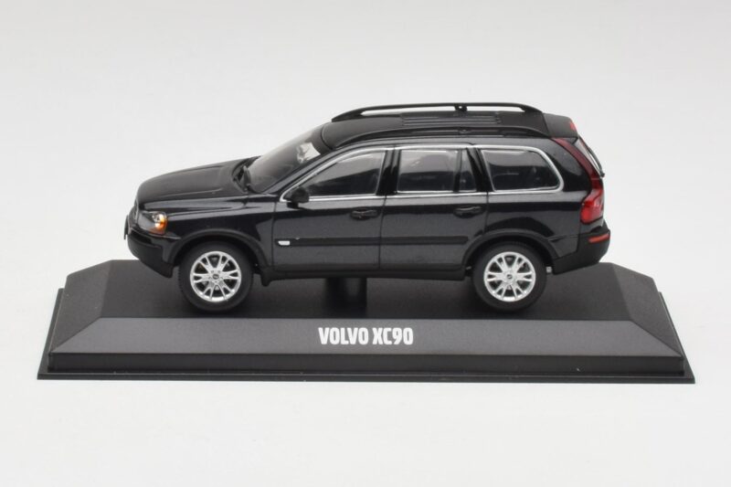 Volvo XC90 Czarny Szafir Minichamps 1:43 Volvo XC90 Czarny Szafir Minichamps 1:43 38704 Metal