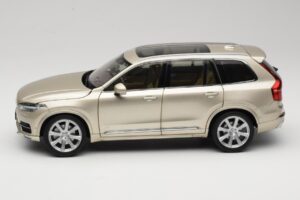 Volvo XC90 Luminous Sand Yellow Paudi Model 1:18 9430841 Metal — zdjęcie 4 z 8