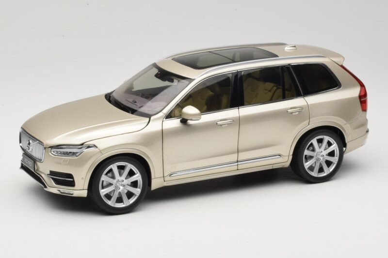 Volvo XC90 Luminous Sand Yellow Paudi Model 1:18 9430841 Metal