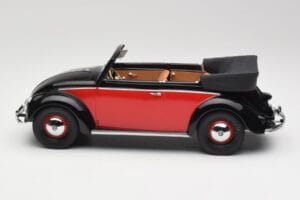 Volkswagen Beetle Kabriolet Czarny & Czerwony Minichamps 1:18 107054132 Żywica — zdjęcie 3 z 6
