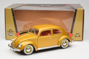 Volkswagen Beetle Złoty Bburago 1:18 3361 Metal — zdjęcie 8 z 8