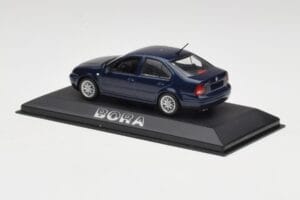 Volkswagen Bora Ocean Niebieski Minichamps 1:43 8198223B Metal — zdjęcie 3 z 4