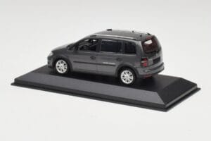 Volkswagen Cross Touran Platinum Szary Minichamps 1:43 400056170 Metal — zdjęcie 3 z 4