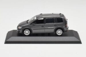 Volkswagen Cross Touran Platinum Szary Minichamps 1:43 400056170 Metal