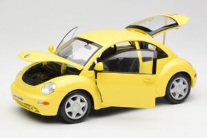 Volkswagen New Beetle Żółty Maisto 1:18 37800-M4 Metal — zdjęcie 2 z 8