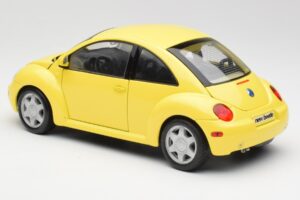 Volkswagen New Beetle Żółty Maisto 1:18 37800-M4 Metal — zdjęcie 7 z 8
