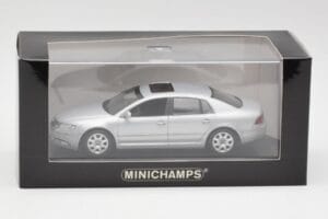 Volkswagen Phaeton Srebrny Minichamps 1:43 3D0099300A Metal — zdjęcie 4 z 4