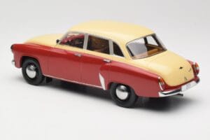 Wartburg 311 Dark Red Beige MCG 1:18 MCG18299 Metal — zdjęcie 5 z 6