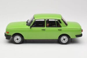 Wartburg 353 Zielony MCG 1:18 MCG18062 Metal — zdjęcie 3 z 6