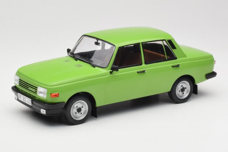 Wartburg 353 Zielony MCG 1:18 MCG18062 Metal