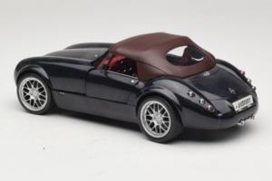 Wiesmann Roadster MF Carbon Black Revell 1:18 WIESMANN001 Metal — zdjęcie 6 z 9
