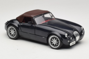 Wiesmann Roadster MF Carbon Black Revell 1:18 WIESMANN001 Metal — zdjęcie 7 z 9