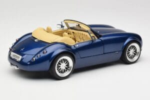 Wiesmann Roadster MF3 Niebieski Revell 1:18 08861 Metal — zdjęcie 3 z 8
