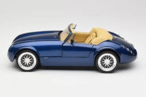 Wiesmann Roadster MF3 Niebieski Revell 1:18 08861 Metal — zdjęcie 4 z 8