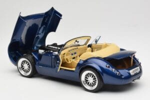 Wiesmann Roadster MF3 Niebieski Revell 1:18 08861 Metal — zdjęcie 5 z 8