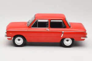 ZAZ 966 Czerwony MCG 1:18 MCG18102 Metal — zdjęcie 3 z 6