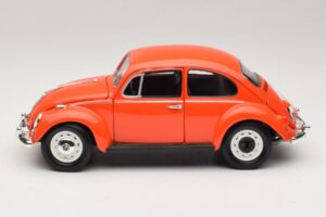 Volkswagen Beetle Pomarańczowy Gremlins Movie Greenlight 1:18 12985 Metal — zdjęcie 4 z 8
