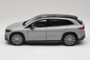 Mercedes EQS SUV X296 Manufaktur Alpine Grey NZG 1:18 B66960591 Metal — zdjęcie 4 z 8