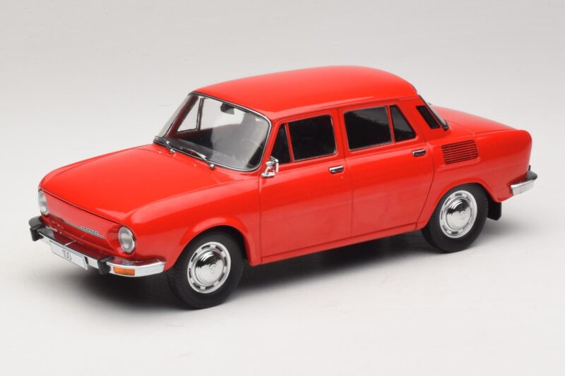 Skoda 100 Czerwony MCG 1:18 MCG18783 Metal