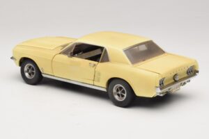 Ford Mustang Coupe Żółty The Walking Dead Greenlight 1:18 12958 Metal — zdjęcie 7 z 8