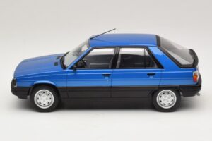 Renault 11 TXE Blue Metallic MCG 1:18 MCG18591 Metal — zdjęcie 3 z 6