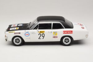 Opel Commodore A #29 J-L. Clarr / J-P. Peyroux Tour de France Automobile 1971 MCG 1:18 MCG18562R Metal — zdjęcie 3 z 6