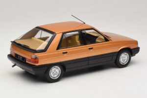 Renault 11 GTL Złoty MCG 1:18 MCG18590 Metal — zdjęcie 2 z 6