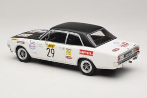 Opel Commodore A #29 J-L. Clarr / J-P. Peyroux Tour de France Automobile 1971 MCG 1:18 MCG18562R Metal — zdjęcie 5 z 6